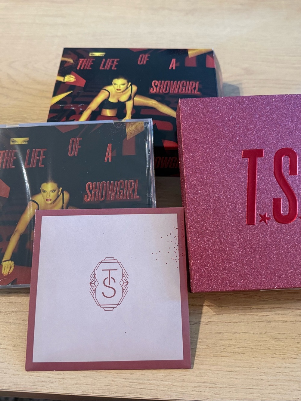 Taylor Swift The Life of a Showgirl: It’s Frightening CD Box Set